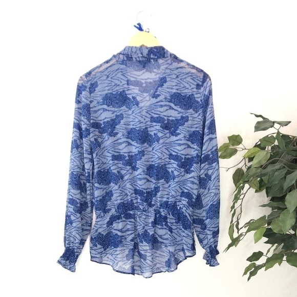 Guess Floral Top With Neck Tie - Picture 8 of 8